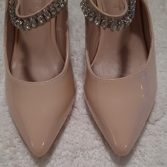 Jessica Carlyle Nude Heels with Rhinestone Strap - Picture 8 of 10
